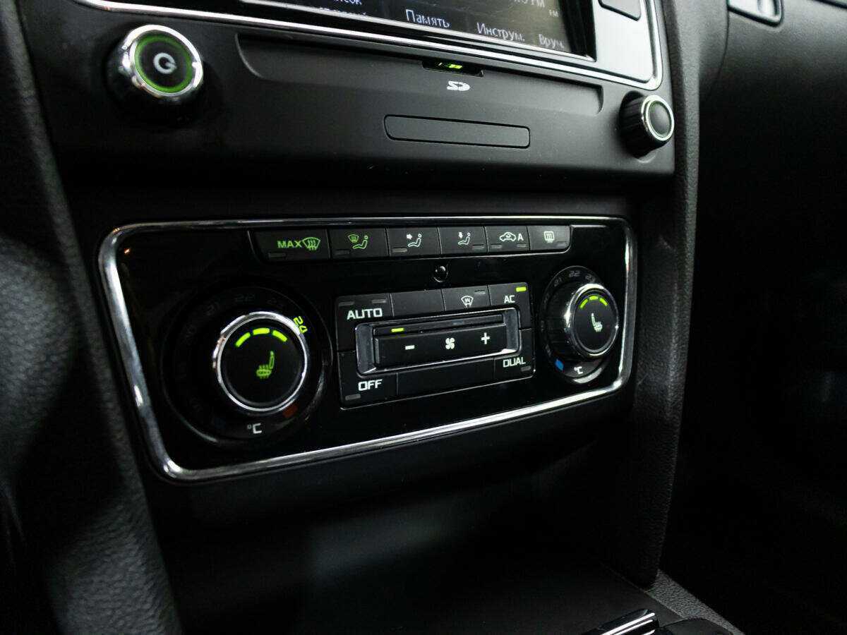 Skoda Superb, 2012 Фото №16