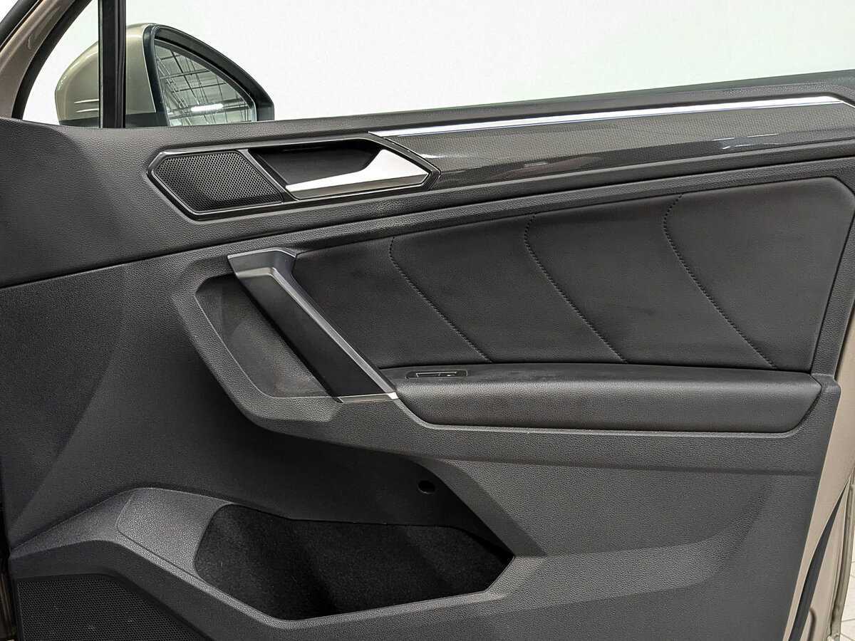 Volkswagen Tiguan, 2018 Фото №24