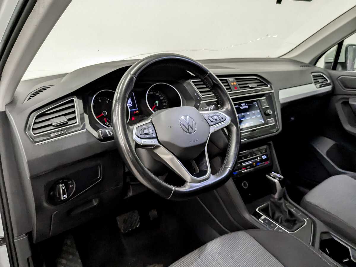 Volkswagen Tiguan, 2021 Фото №16