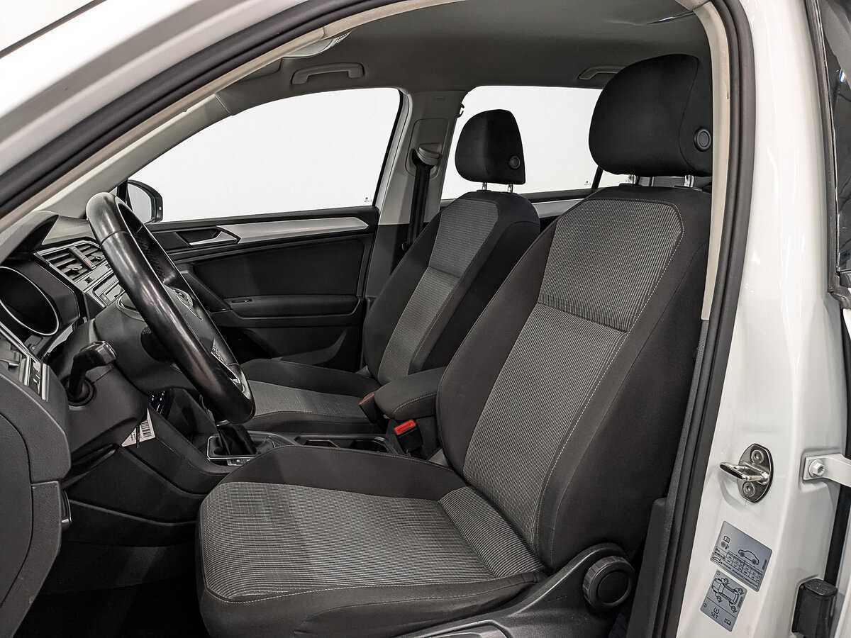 Volkswagen Tiguan, 2021 Фото №17