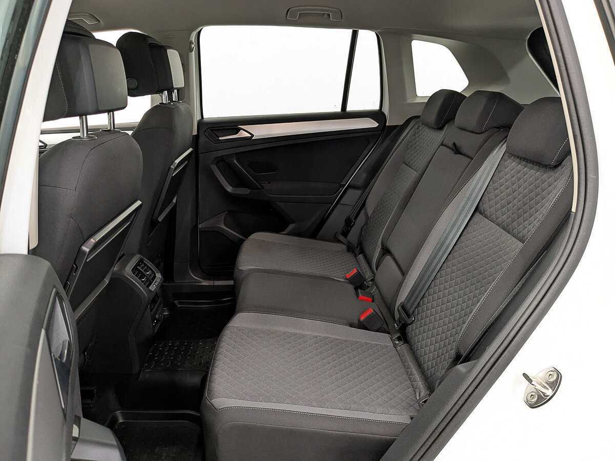 Volkswagen Tiguan, 2020 Фото №18