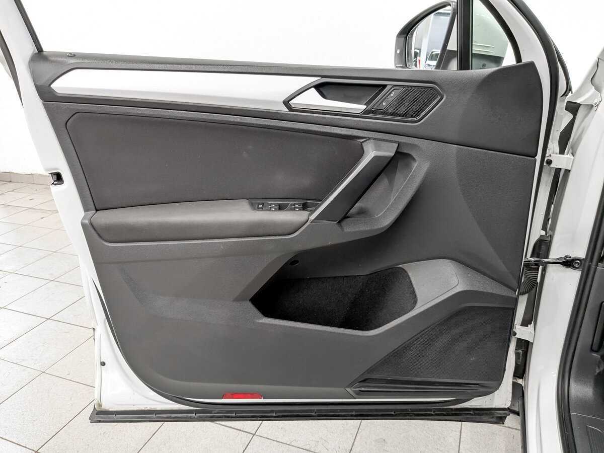 Volkswagen Tiguan, 2021 Фото №18
