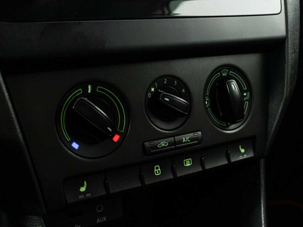 Skoda Rapid, 2016 Фото №15