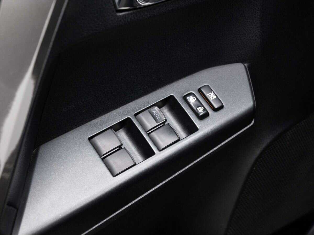 Toyota RAV4, 2017 Фото №17