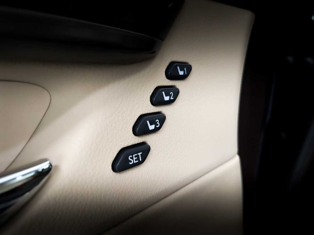 Lexus ES 200, 2015 Фото №22