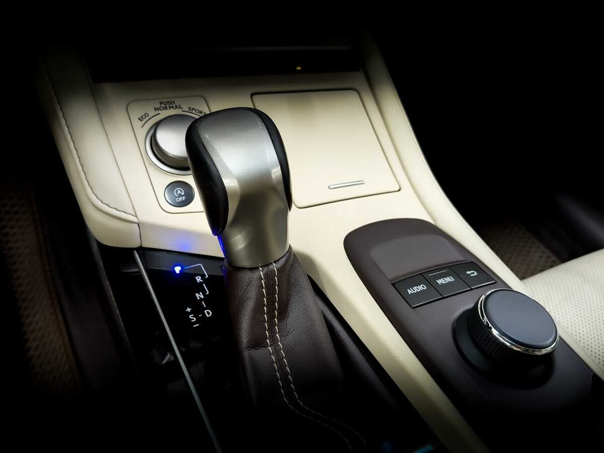 Lexus ES 200, 2015 Фото №27