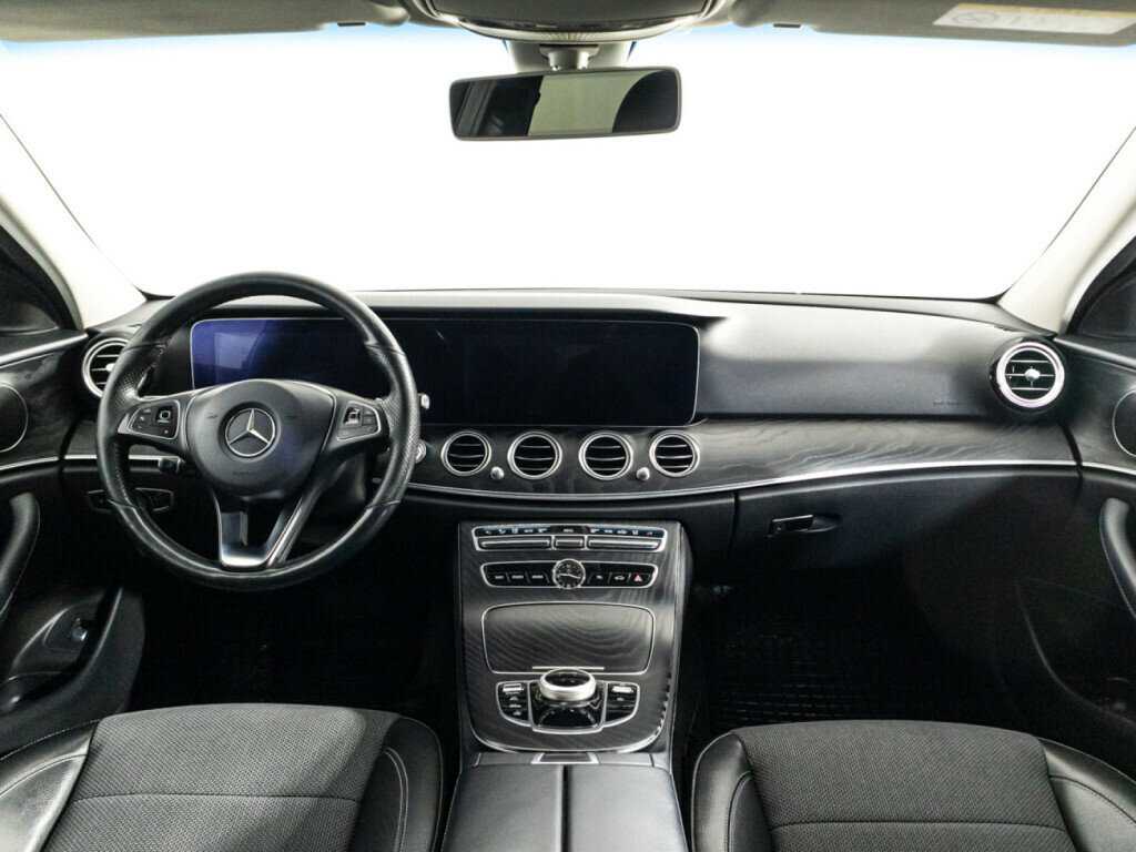 Mercedes-Benz E-Класс 200, 2017 Фото №13
