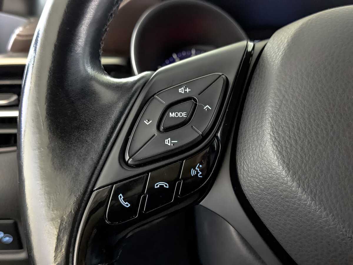 Toyota C-HR, 2017 Фото №28