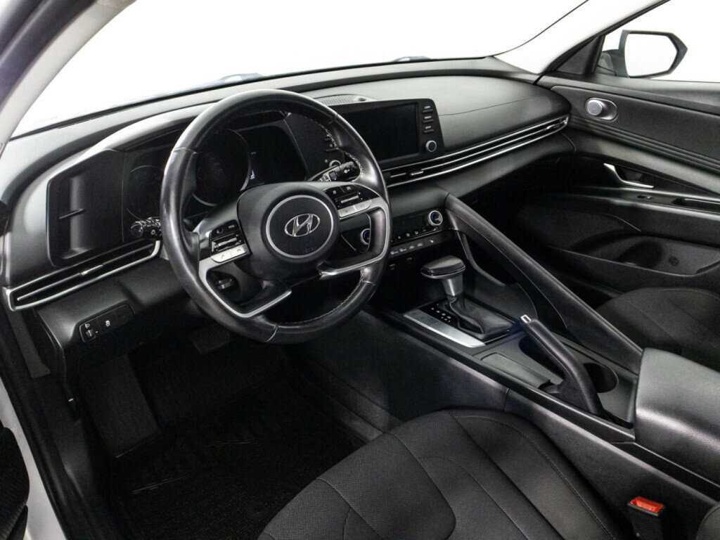 Hyundai Elantra, 2021 Фото №11