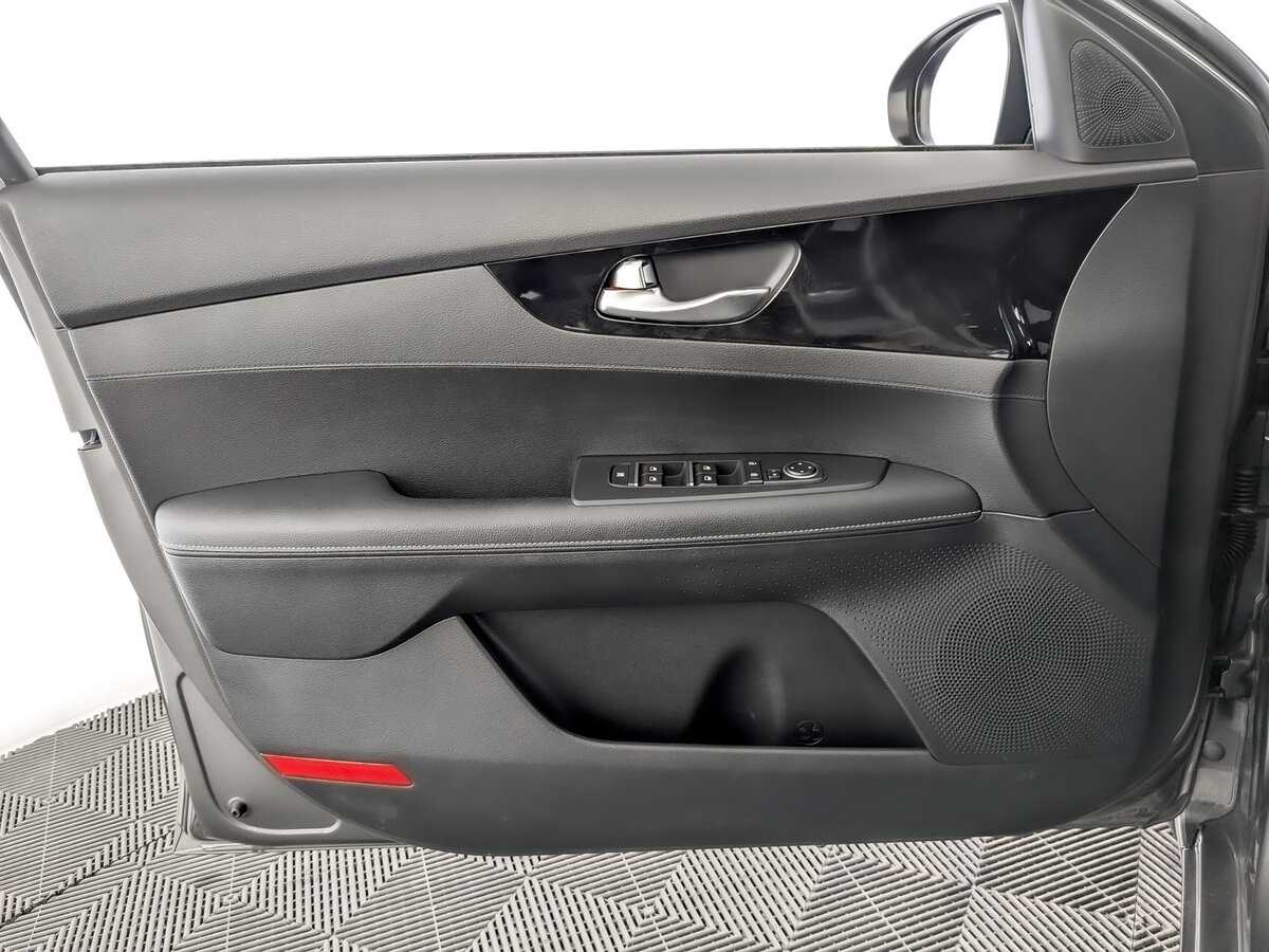 Kia Cerato, 2021 Фото №19