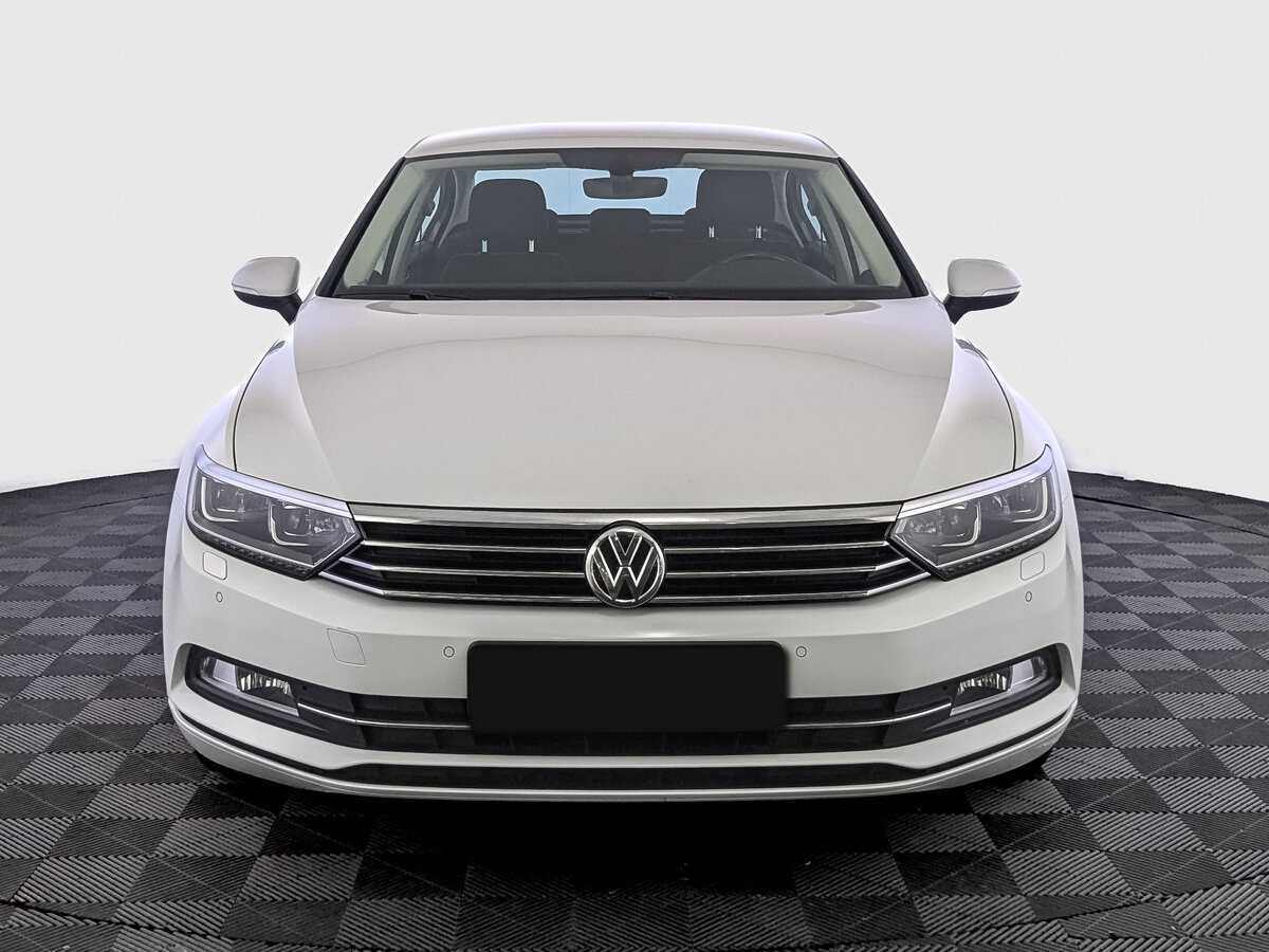 Volkswagen Passat, 2019 - 43 971 км. | Фото №2