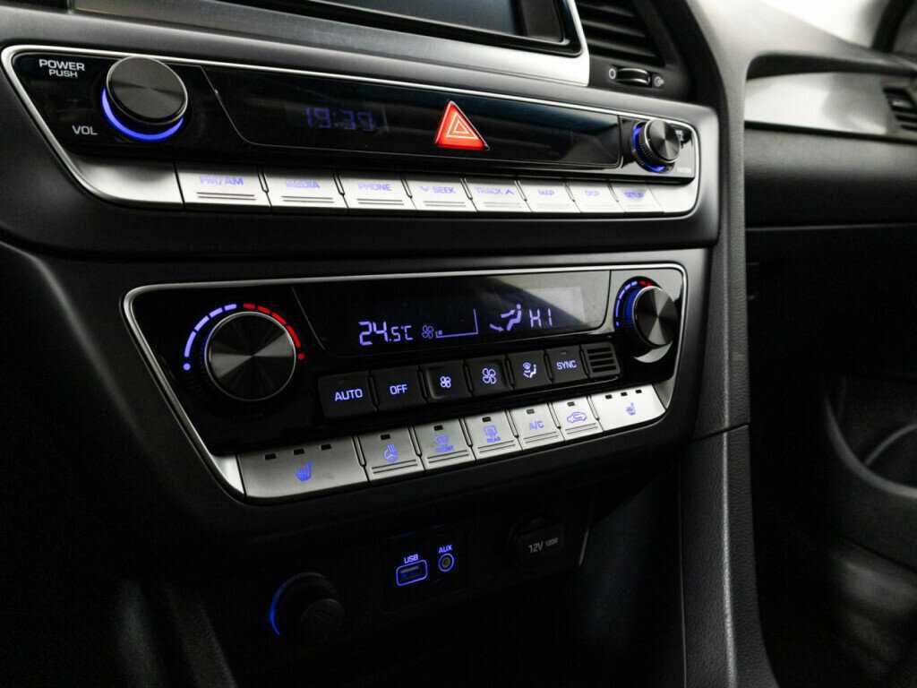 Hyundai Sonata, 2019 Фото №15