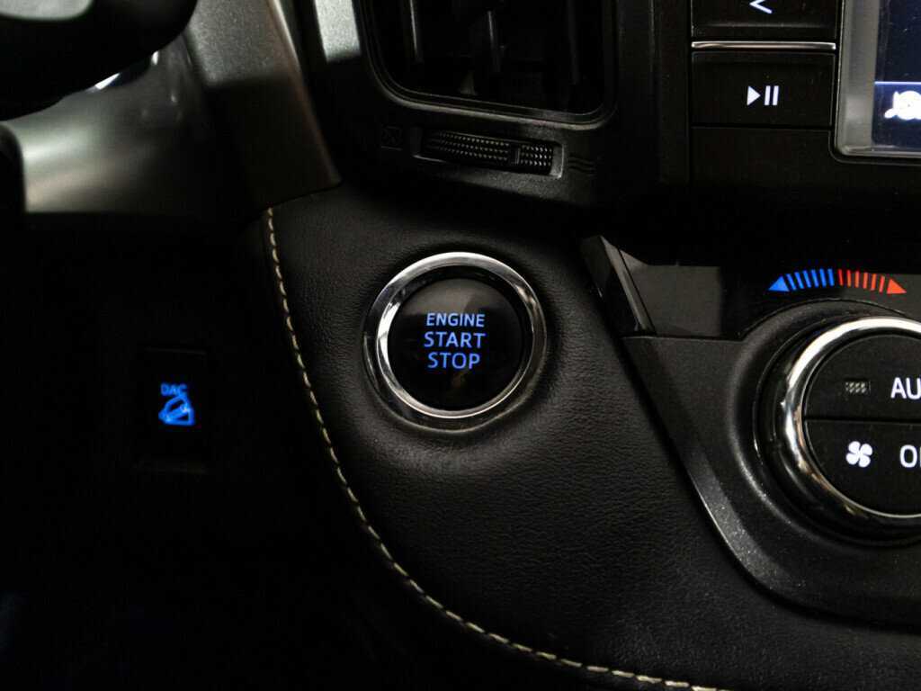 Toyota RAV4, 2017 Фото №21