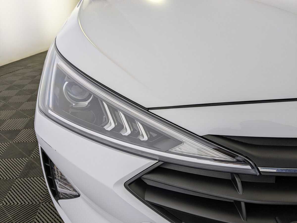 Hyundai Elantra, 2019 Фото №11