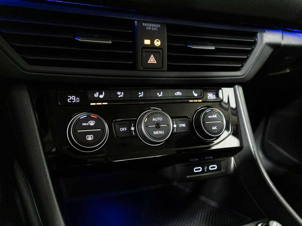 Volkswagen Jetta, 2020 Фото №17