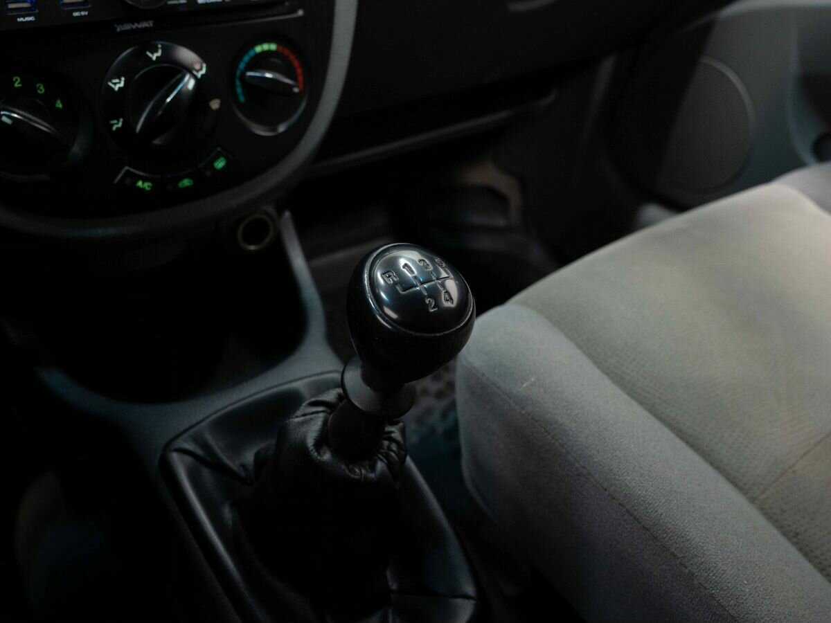 Daewoo Gentra, 2013 Фото №19