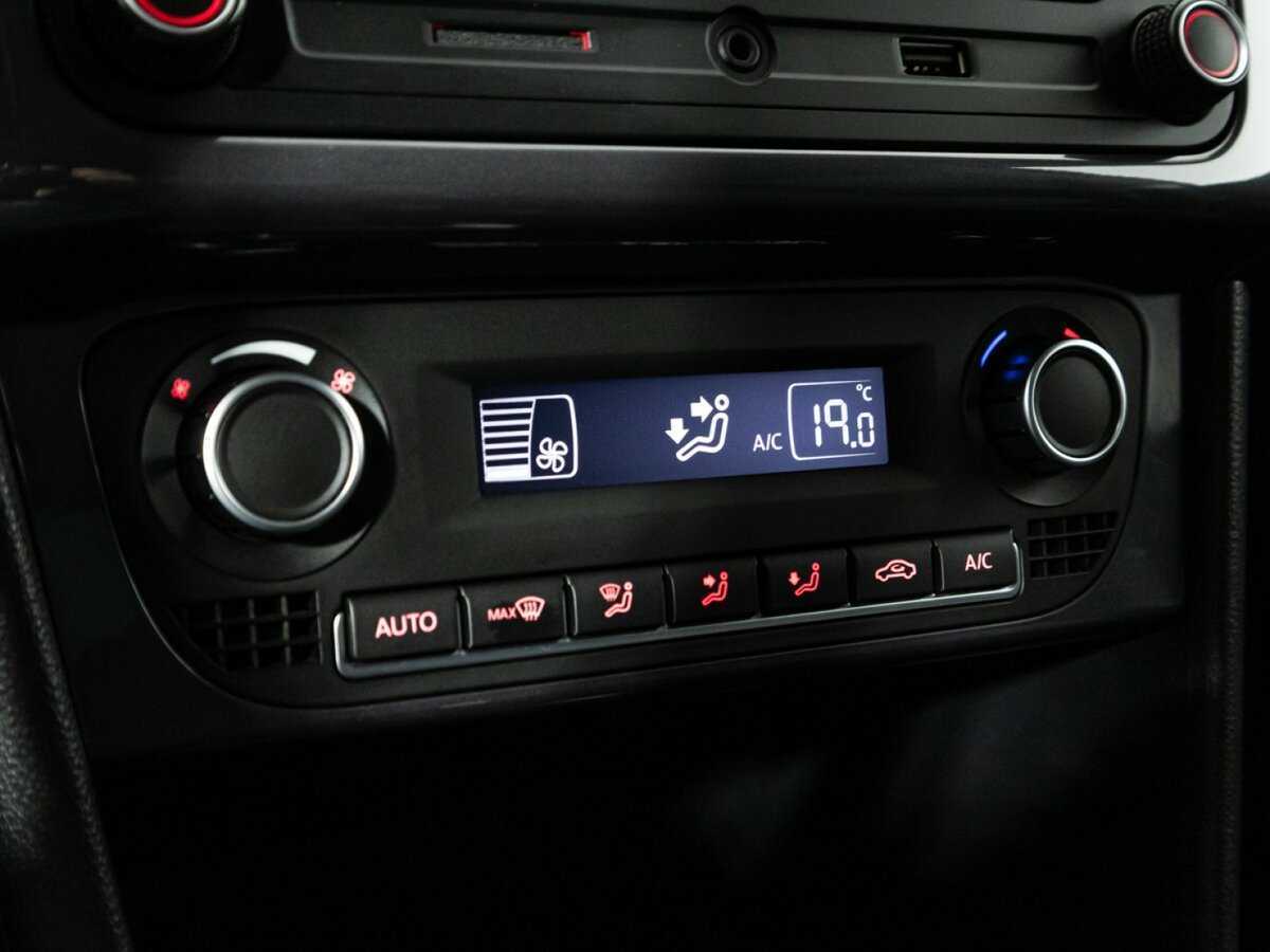 Volkswagen Polo, 2018 Фото №17