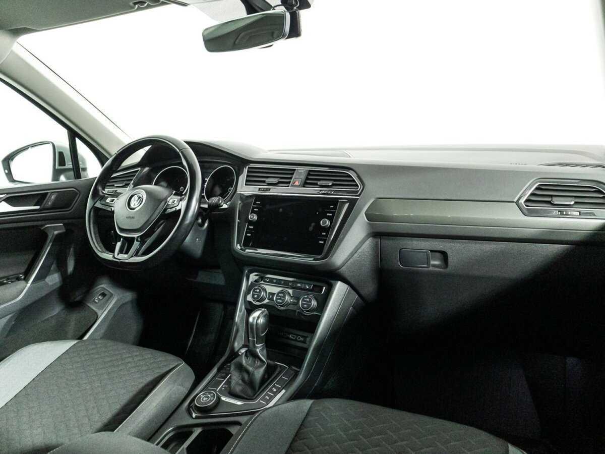 Volkswagen Tiguan, 2018 Фото №9