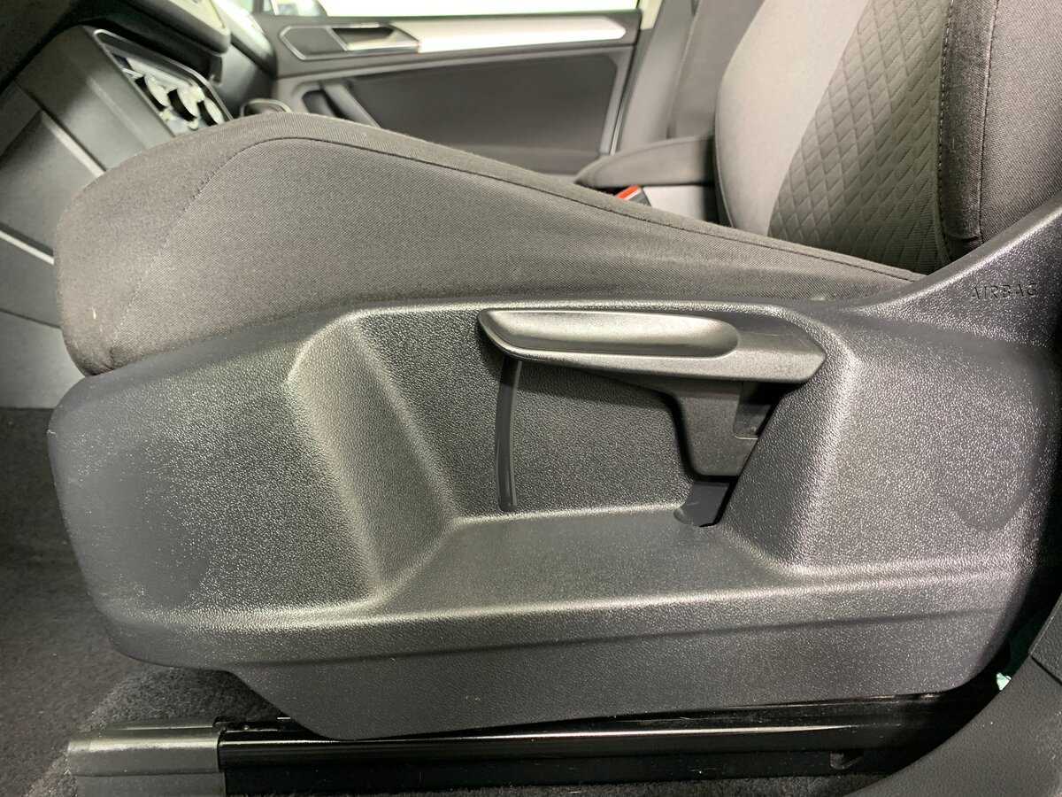 Volkswagen Tiguan, 2017 Фото №17