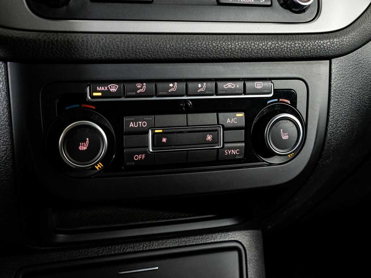 Volkswagen Tiguan, 2015 Фото №13