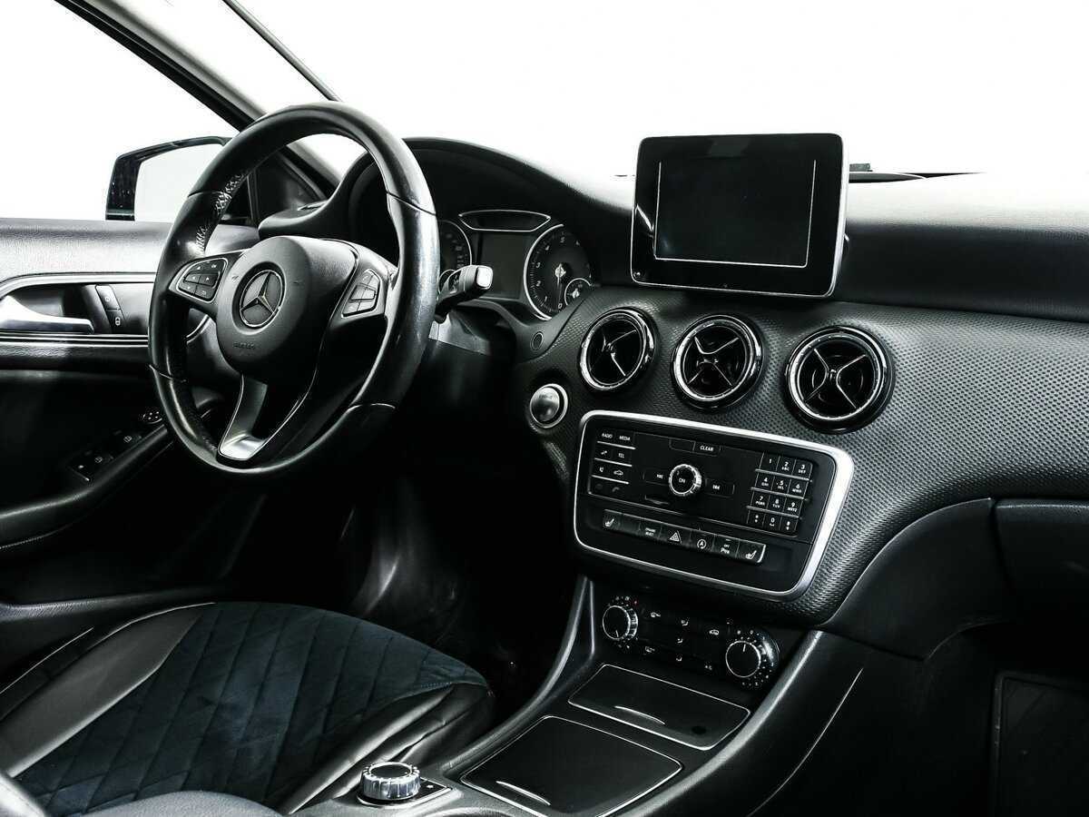 Mercedes-Benz A-Класс 180, 2017 Фото №9