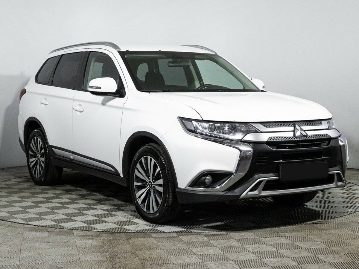 Mitsubishi Outlander, 2019 - 236 550 км. | Фото №3