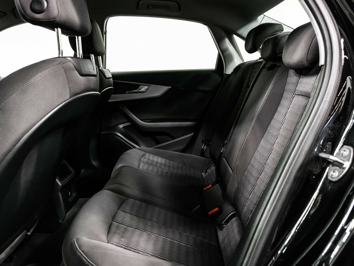 Audi A4, 2015 Фото №12