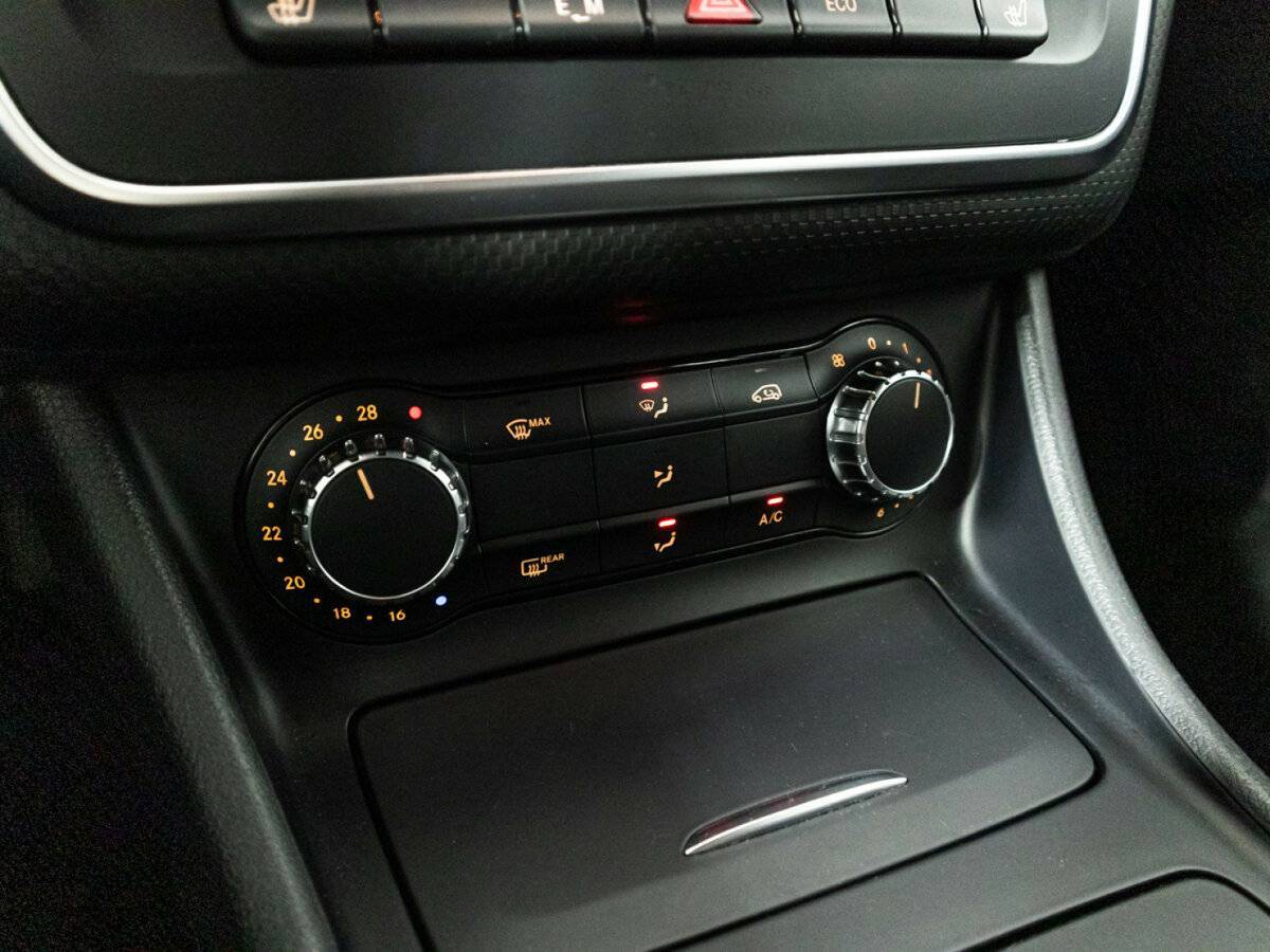 Mercedes-Benz A-Класс 180, 2013 Фото №17