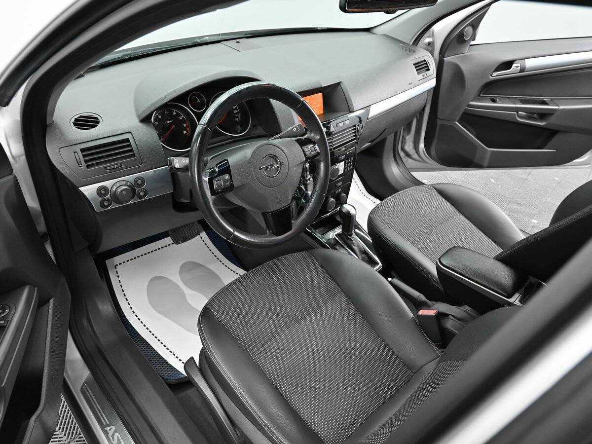 Opel Astra, 2012 - 154 000 км. | Фото №8