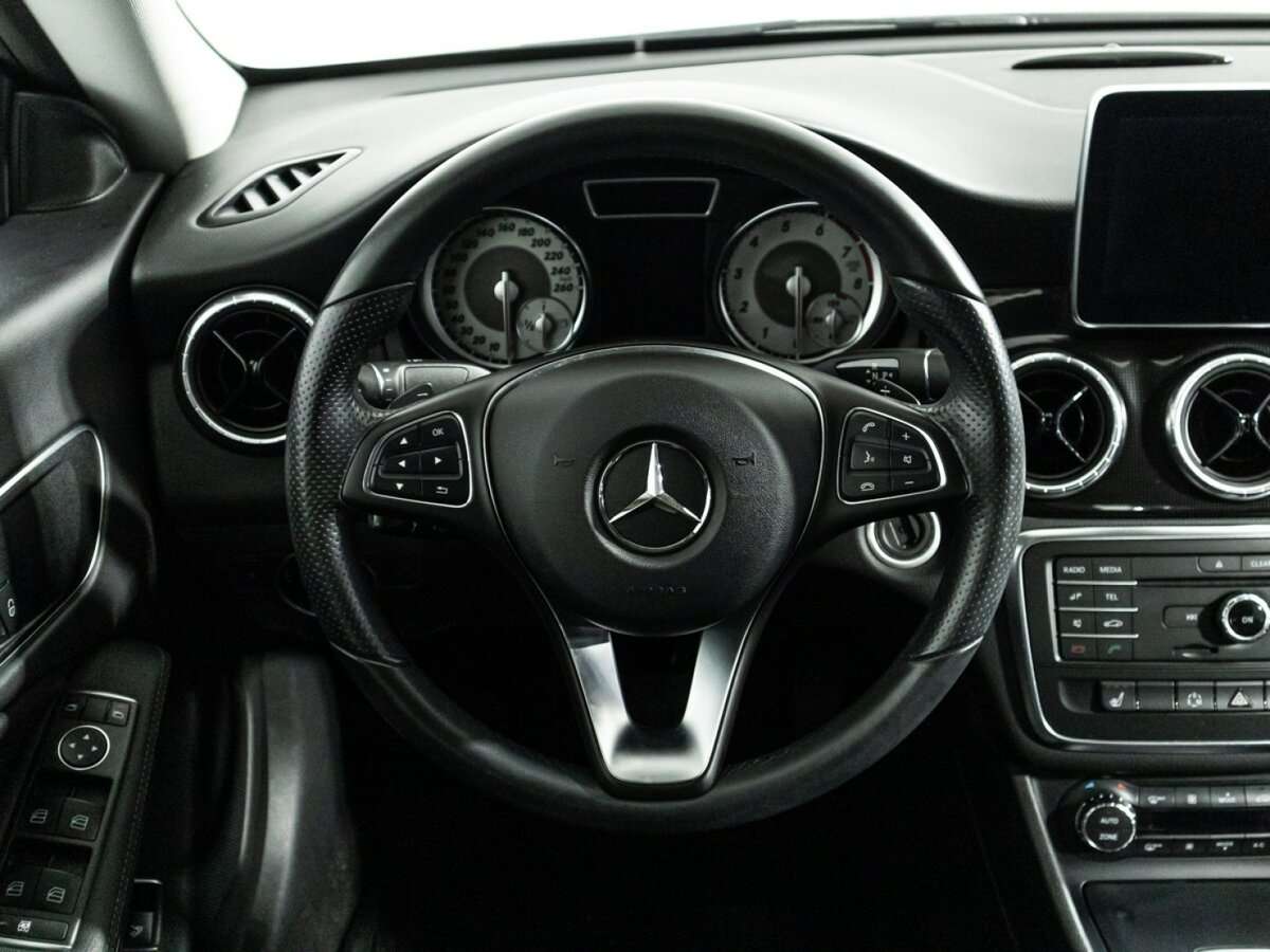 Mercedes-Benz CLA 200, 2015 Фото №16
