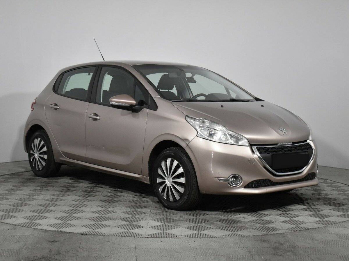 Peugeot 208, 2014 - 130 000 км. | Фото №3
