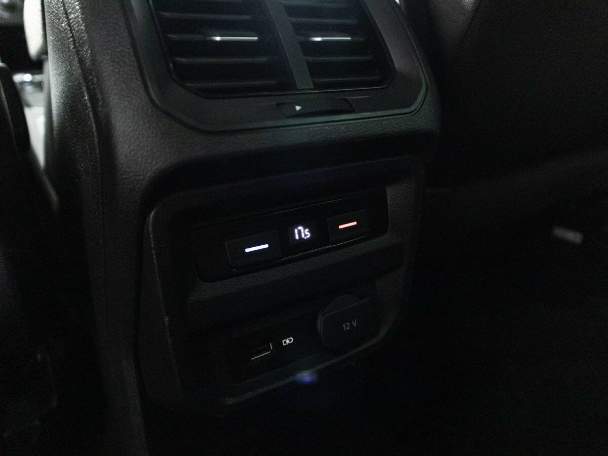 Volkswagen Tiguan, 2019 Фото №22