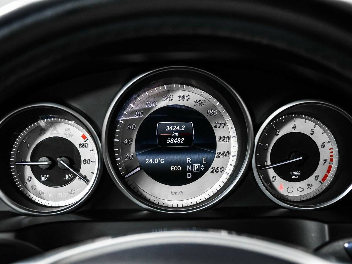 Mercedes-Benz E-Класс 200, 2015 Фото №10