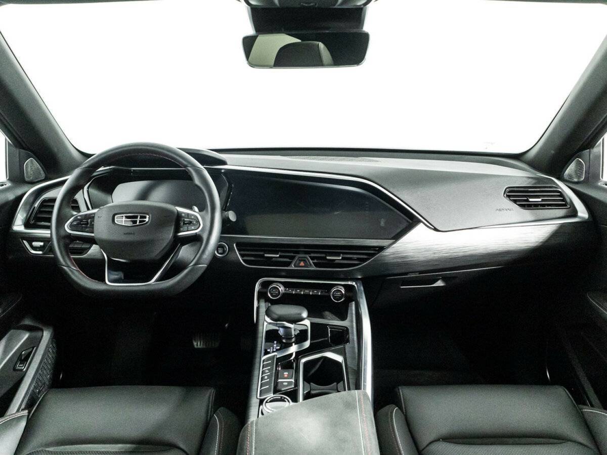 Geely Tugella, 2022 Фото №13