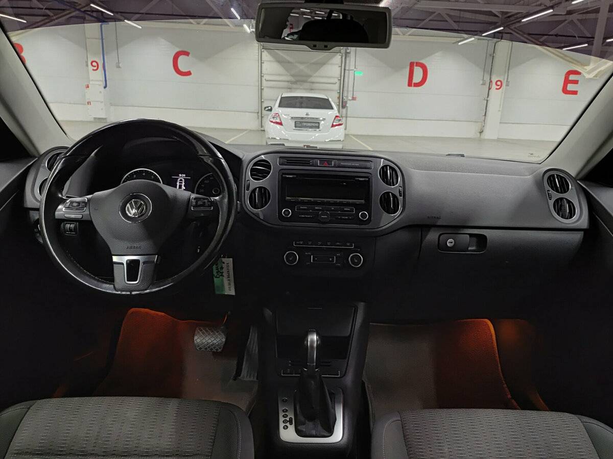 Volkswagen Tiguan I Рестайлинг, 2015 Фото №14