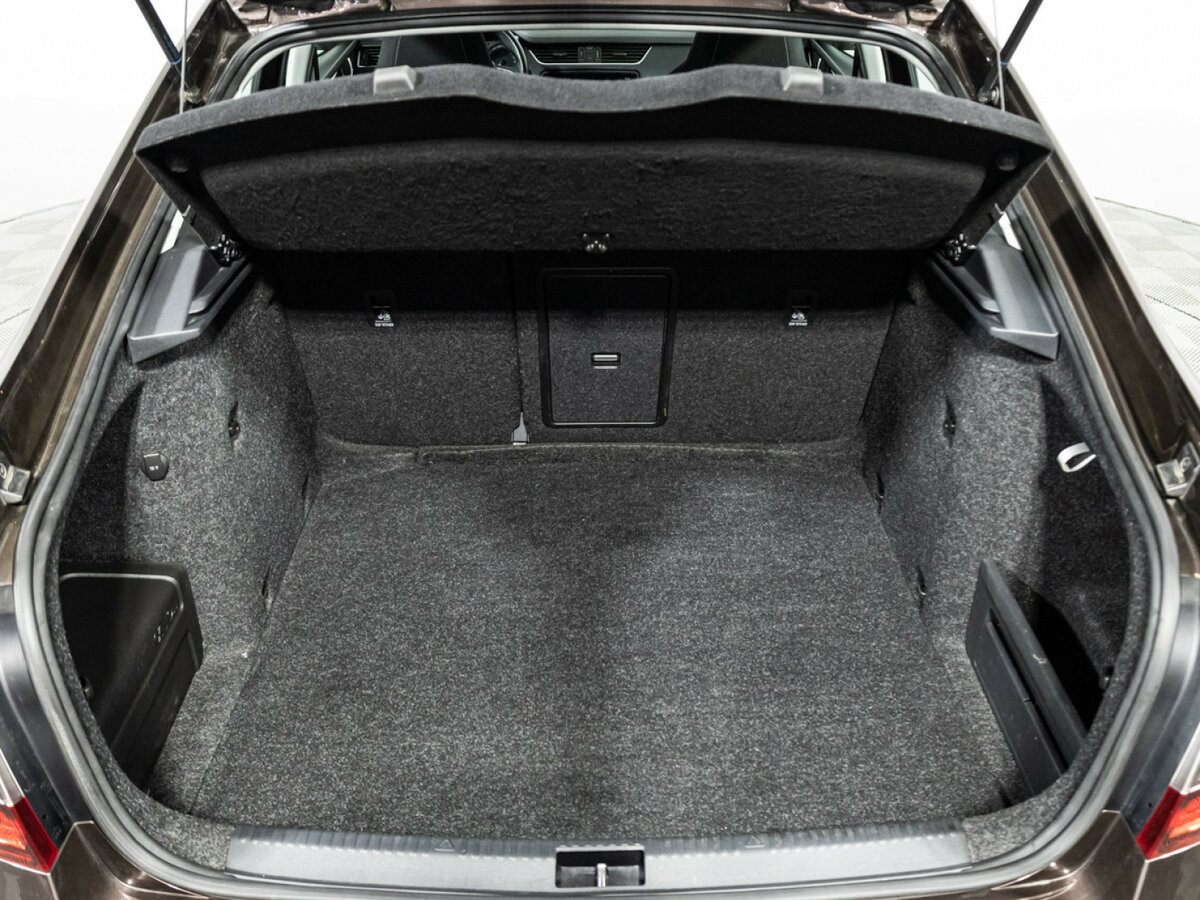 Skoda Octavia III (A7) Рестайлинг, 2017 Фото №18