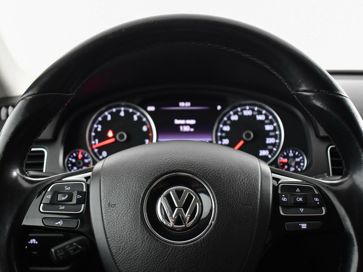 Volkswagen Touareg II Рестайлинг, 2015 Фото №14