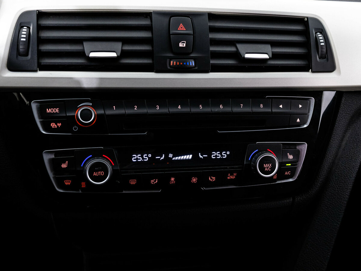 BMW 3 серии 320i VI (F3x) Рестайлинг, 2016 Фото №12