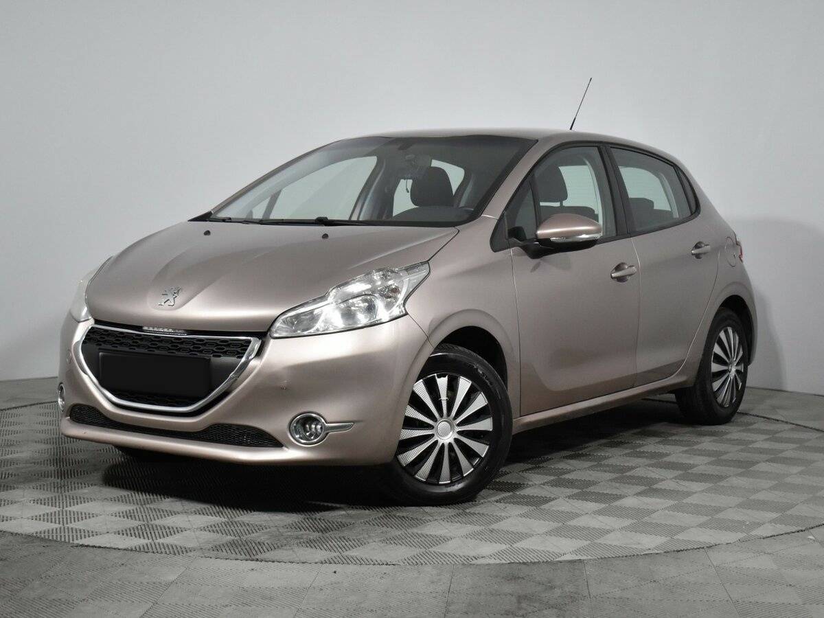 Peugeot 208, 2014 - 130 000 км. | Фото №1