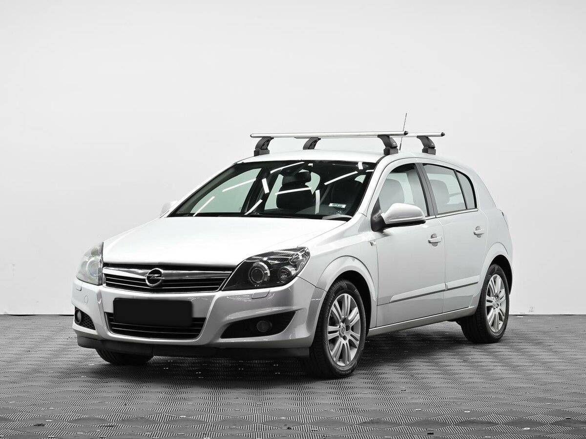 Opel Astra, 2012 - 182 000 км. | Фото №1